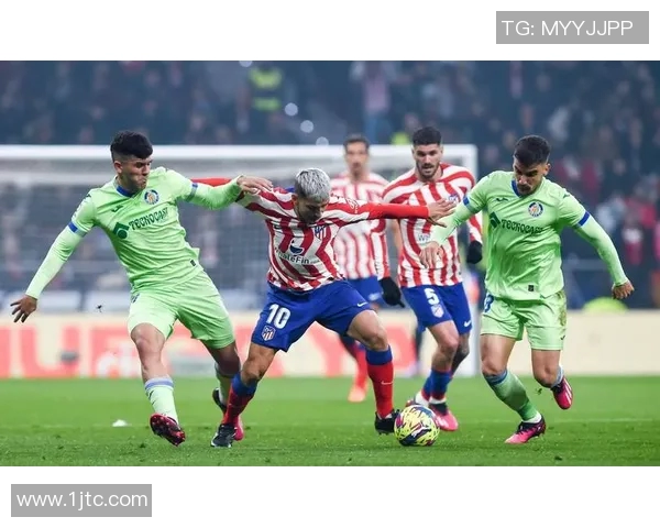 马德里竞技主场大胜瓦伦西亚,继续领跑西甲积分榜