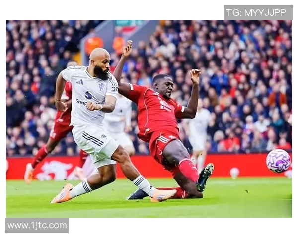 曼联在英超比赛中击败对手,继续保持卫冕霸主地位 曼联在英超比赛中击败对手,继续保持卫冕霸主地位