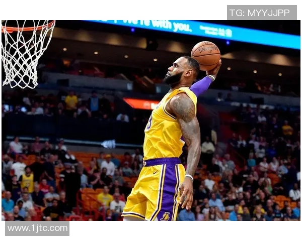 湖人战胜勇士，詹姆斯完美发挥：引领紫金军团再度辉煌